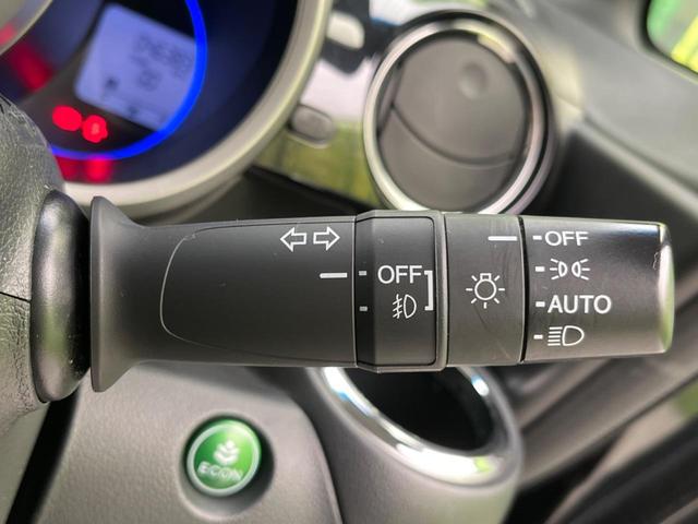 G・Lパッケージ 電動スライド バックカメラ 禁煙車 フルセグ 社外ナビ ETC HIDヘッド 純正14アルミ スマートキー オートライト オートエアコン DVD再生 ドアバイザー プライバシーガラス(8枚目)