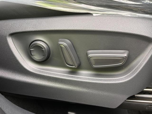 Z 登録済未使用車 トヨタセーフティセンス レーダークルーズコントロール パノラミックビューモニター パワーシート パワーバックドア LEDヘッドライト LEDフォグライト 純正18インチアルミホイール(7枚目)