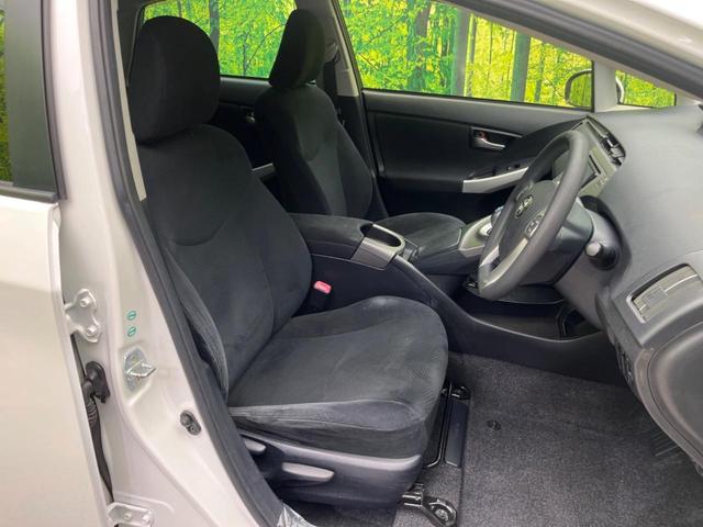 プリウス Ｓツーリングセレクション　純正ＳＤナビ　バックカメラ　禁煙車　スマートキー　ＬＥＤヘッド　ビルトインＥＴＣ　オートライト　オートエアコン　純正１７インチアルミ　Ｂｌｕｅｔｏｏｔｈ　ＣＤ　ＤＶＤ再生　フルセグ（8枚目）