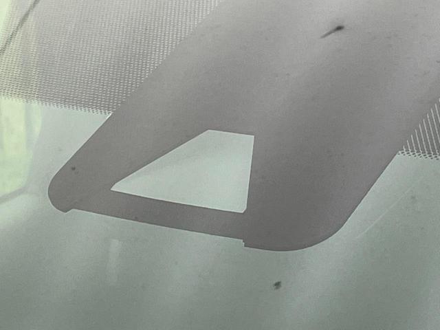 ヤリスクロス ハイブリッドＺ　禁煙車　パノラミックビューモニター　ブラインドスポットモニター　純正８型ナビ機能付きディスプレイオーディオ　セーフティセンス　レーダークルーズコントロール　ＬＥＤヘッドライト　運転席パワーシート（5枚目）