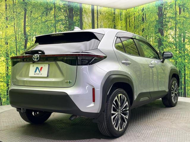 ヤリスクロス ハイブリッドＺ　禁煙車　パノラミックビューモニター　ブラインドスポットモニター　純正８型ナビ機能付きディスプレイオーディオ　セーフティセンス　レーダークルーズコントロール　ＬＥＤヘッドライト　運転席パワーシート（16枚目）