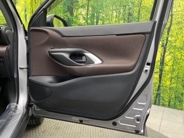 ヤリスクロス ハイブリッドＺ　禁煙車　パノラミックビューモニター　ブラインドスポットモニター　純正８型ナビ機能付きディスプレイオーディオ　セーフティセンス　レーダークルーズコントロール　ＬＥＤヘッドライト　運転席パワーシート（29枚目）