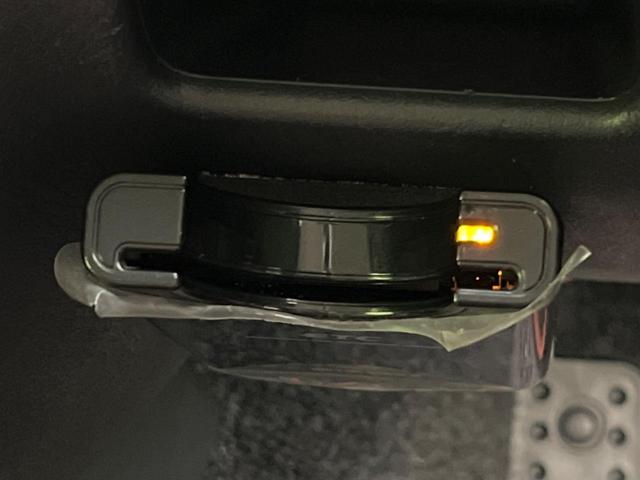 ジムニー クロスアドベンチャー　４ＷＤ　ＳＤナビ　キーレス　シートヒーター　電動格納ミラー　ＬＥＤヘッドライト　純正１６インチアルミホイール　ドライブレコーダー　Ｂｌｕｅｔｏｏｔｈ再生　ＵＳＢ充電　ドアバイザー（7枚目）