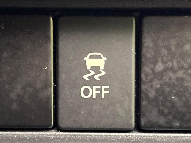 スイフト ＲＳ　ＳＤナビ　禁煙車　シートヒーター　ドラレコ　スマートキー　ＬＥＤヘッド　ビルトインＥＴＣ　オートハイビーム　オートライト　オートエアコン　純正１６インチアルミ　Ｂｌｕｅｔｏｏｔｈ　ＣＤ　ＤＶＤ再生（33枚目）