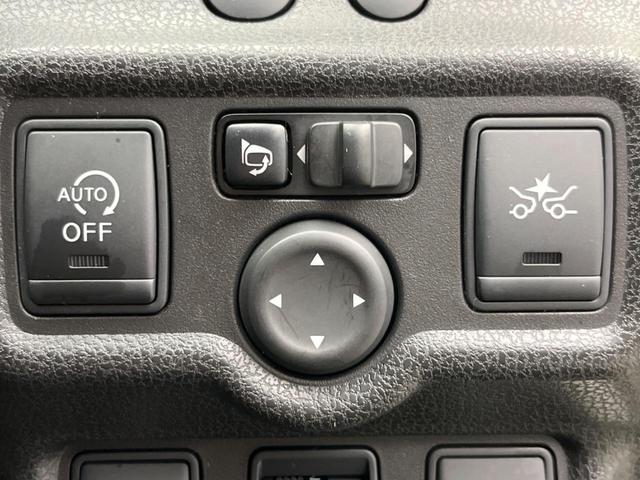 ノート メダリスト エマージェンシーブレーキパッケージ 純正ナビ 衝突被害軽減装置 禁煙車 ハーフレザーシート コーナーセンサー スマートキー LEDヘッド ETC 車線逸脱警報 オートライト オートエアコン Bluetooth CD/DVD再生(7枚目)