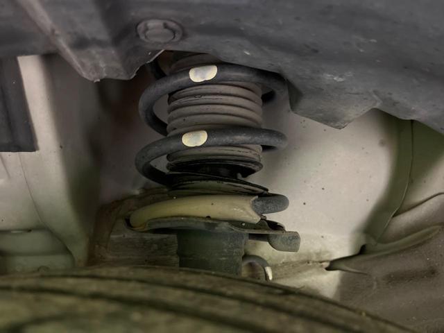 ノート メダリスト エマージェンシーブレーキパッケージ 純正ナビ 衝突被害軽減装置 禁煙車 ハーフレザーシート コーナーセンサー スマートキー LEDヘッド ETC 車線逸脱警報 オートライト オートエアコン Bluetooth CD/DVD再生(20枚目)