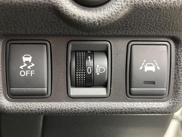 ノート メダリスト エマージェンシーブレーキパッケージ 純正ナビ 衝突被害軽減装置 禁煙車 ハーフレザーシート コーナーセンサー スマートキー LEDヘッド ETC 車線逸脱警報 オートライト オートエアコン Bluetooth CD/DVD再生(35枚目)