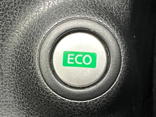 ノート メダリスト エマージェンシーブレーキパッケージ 純正ナビ 衝突被害軽減装置 禁煙車 ハーフレザーシート コーナーセンサー スマートキー LEDヘッド ETC 車線逸脱警報 オートライト オートエアコン Bluetooth CD/DVD再生(42枚目)