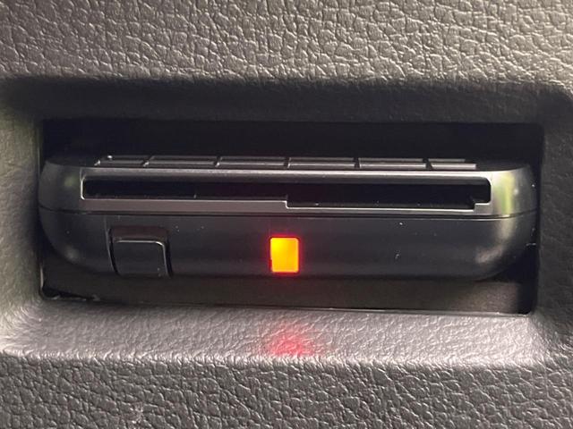 スペーシアカスタムZ ベースグレード 禁煙車 Kenwoodナビ 運転席シートヒーター 電動スライドドア スマートキー HIDヘッドライト オートエアコン 純正14インチアルミホイール アイドリングストップ(4枚目)
