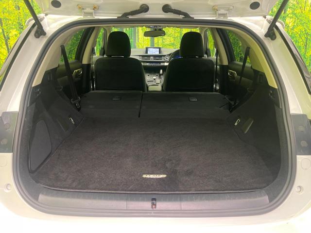 CT CT200h バージョンC 禁煙車 純正ナビ バックカメラ 前席パワーシート 前席シートヒーター ETC オートエアコン コーナーセンサー クルーズコントロール パドルシフト 純正16インチアルミホイール 革巻きステアリング(10枚目)