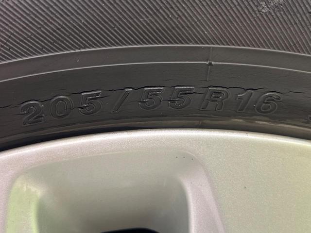 CT CT200h バージョンC 禁煙車 純正ナビ バックカメラ 前席パワーシート 前席シートヒーター ETC オートエアコン コーナーセンサー クルーズコントロール パドルシフト 純正16インチアルミホイール 革巻きステアリング(36枚目)