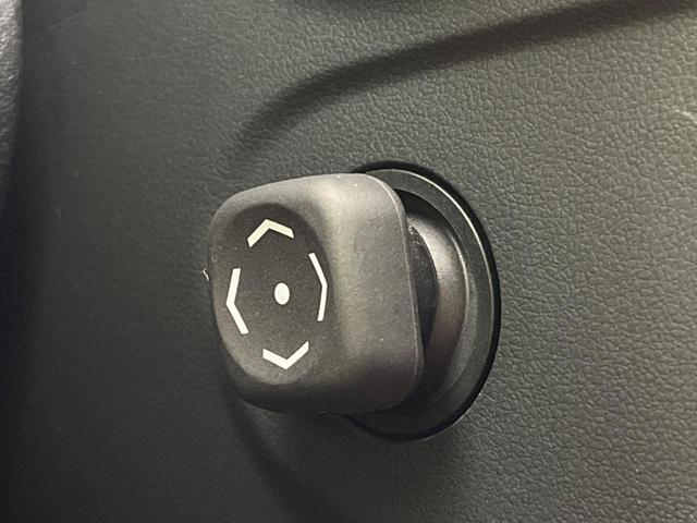 ＲＣ ＲＣ３００ｈ　Ｆスポーツ　３眼ＬＥＤ　ブラインドスポット　純正ＳＤナビ　バックカメラ　衝突被害軽減システム　レーダークルーズ　禁煙車　レザーシート　前席シートエアコン　ドラレコ　コーナーセンサー　スマートキー（31枚目）