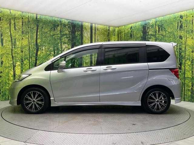 フリード G エアロ ジャストセレクション 電動スライドドア 純正ナビ バックカメラ 禁煙車 HIDヘッド ETC オートライト オートエアコン 16インチアルミ CD DVD再生 地デジ ドアバイザー プライバシーガラス(25枚目)