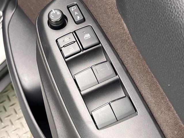 ヤリスクロス ハイブリッドＺ　パノラミックビューモニター　純正８型ディスプレイオーディオ　ブラインドスポットモニター　パワーバックドア　トヨタセーフティセンス　レーダークルーズコントロール　Ｂｌｕｅｔｏｏｔｈ（29枚目）