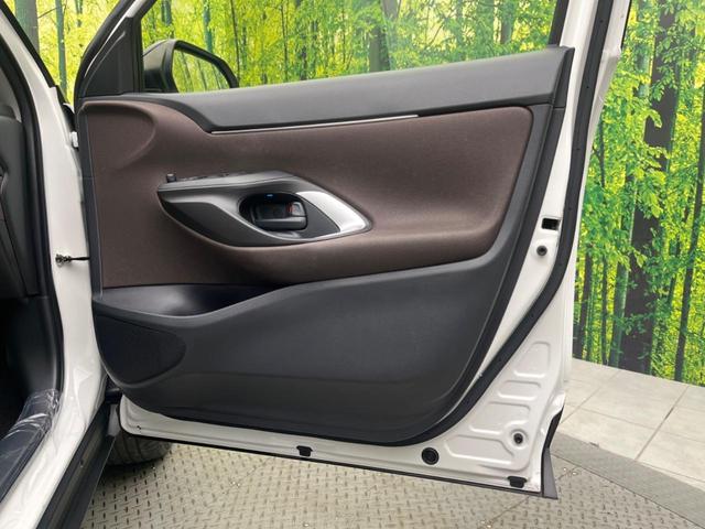 ヤリスクロス ハイブリッドＺ　パノラミックビューモニター　純正８型ディスプレイオーディオ　ブラインドスポットモニター　パワーバックドア　トヨタセーフティセンス　レーダークルーズコントロール　Ｂｌｕｅｔｏｏｔｈ（31枚目）