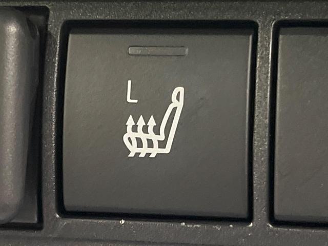 ヤリスクロス ハイブリッドＺ　パノラミックビューモニター　純正８型ディスプレイオーディオ　ブラインドスポットモニター　パワーバックドア　トヨタセーフティセンス　レーダークルーズコントロール　Ｂｌｕｅｔｏｏｔｈ（50枚目）