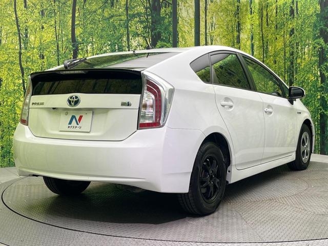 プリウス Ｓ　純正ＳＤナビ　バックカメラ　スマートキー　ＨＩＤヘッド　ビルトインＥＴＣ　オートハイビーム　オートエアコン　純正１５インチアルミ　Ｂｌｕｅｔｏｏｔｈ　ＣＤ　ＤＶＤ再生　地デジ（17枚目）