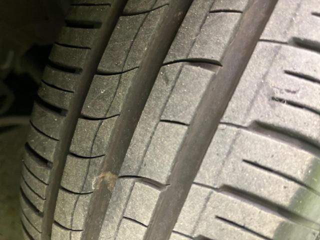 プリウス Ｓ　純正ＳＤナビ　バックカメラ　スマートキー　ＨＩＤヘッド　ビルトインＥＴＣ　オートハイビーム　オートエアコン　純正１５インチアルミ　Ｂｌｕｅｔｏｏｔｈ　ＣＤ　ＤＶＤ再生　地デジ（28枚目）