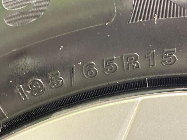 プリウス Ｓ　純正ＳＤナビ　バックカメラ　スマートキー　ＨＩＤヘッド　ビルトインＥＴＣ　オートハイビーム　オートエアコン　純正１５インチアルミ　Ｂｌｕｅｔｏｏｔｈ　ＣＤ　ＤＶＤ再生　地デジ（29枚目）