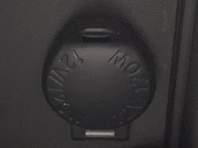 プリウス Ｓ　純正ＳＤナビ　バックカメラ　スマートキー　ＨＩＤヘッド　ビルトインＥＴＣ　オートハイビーム　オートエアコン　純正１５インチアルミ　Ｂｌｕｅｔｏｏｔｈ　ＣＤ　ＤＶＤ再生　地デジ（46枚目）