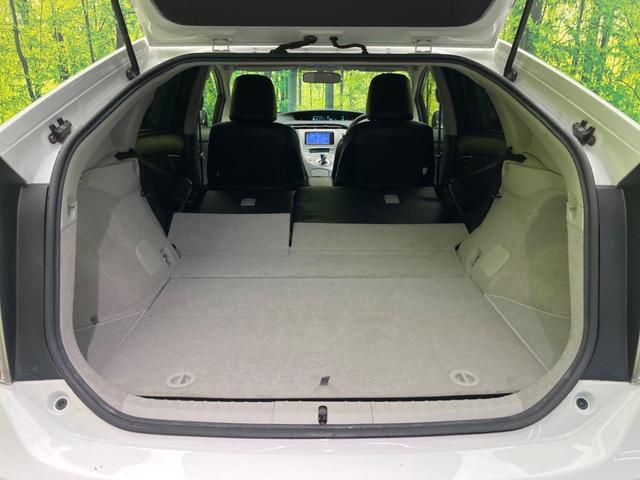 プリウス Ｓ　純正ＳＤナビ　バックカメラ　スマートキー　ＨＩＤヘッド　ビルトインＥＴＣ　オートハイビーム　オートエアコン　純正１５インチアルミ　Ｂｌｕｅｔｏｏｔｈ　ＣＤ　ＤＶＤ再生　地デジ（51枚目）