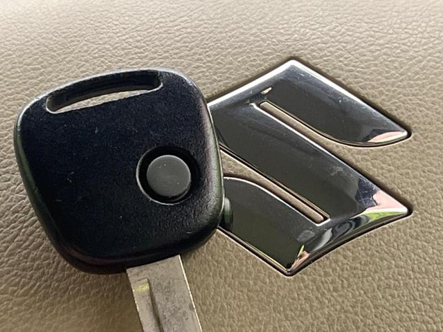 アルト F 禁煙車 ベージュファブリックシート リモコンキー パワードアロック 無塗装ブロック調フロントバンパー パワーウィンドウ セキュリティアラーム(5枚目)