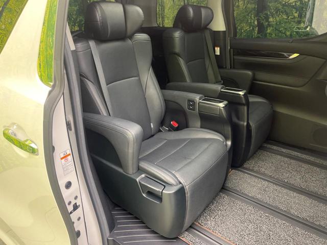 アルファード 2.5S Cパッケージ サンルーフ 両側電動ドア 後席モニター デジタルミラー 衝突被害軽減装置 レーダークルーズ 禁煙車 電動リアゲート レザー調シート 前席シートエアコン ドラレコ コーナーセンサー スマートキー(50枚目)