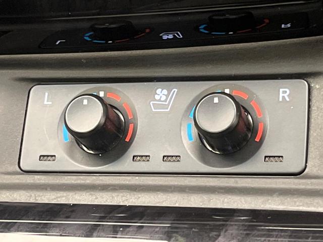 アルファード 2.5S Cパッケージ サンルーフ 両側電動ドア 後席モニター デジタルミラー 衝突被害軽減装置 レーダークルーズ 禁煙車 電動リアゲート レザー調シート 前席シートエアコン ドラレコ コーナーセンサー スマートキー(69枚目)