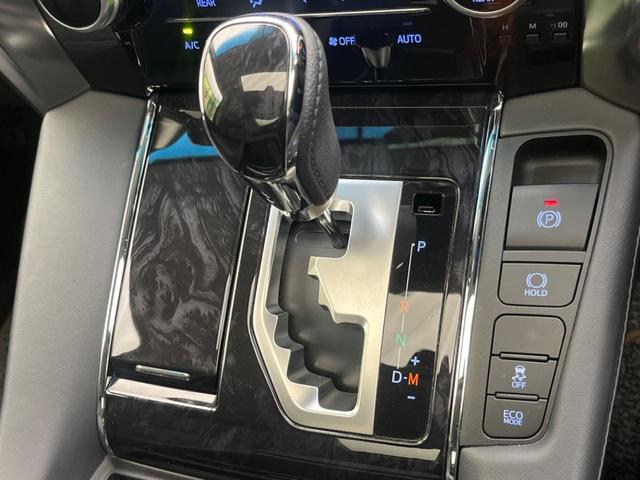 アルファード 2.5S Cパッケージ サンルーフ 両側電動ドア 後席モニター デジタルミラー 衝突被害軽減装置 レーダークルーズ 禁煙車 電動リアゲート レザー調シート 前席シートエアコン ドラレコ コーナーセンサー スマートキー(70枚目)