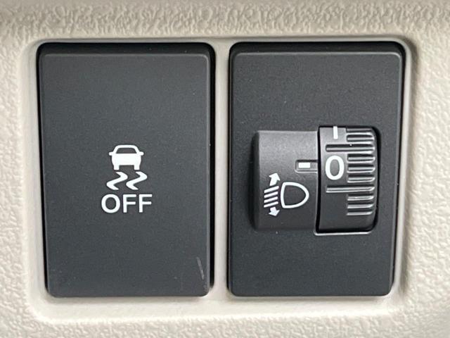 N-BOX ベースグレード 電動スライドドア 衝突被害軽減システム レーダークルーズ 禁煙車 コーナーセンサー スマートキー LEDヘッド 車線逸脱警報 オートライト デュアルエアコン 純正14インチアルミ CD(7枚目)