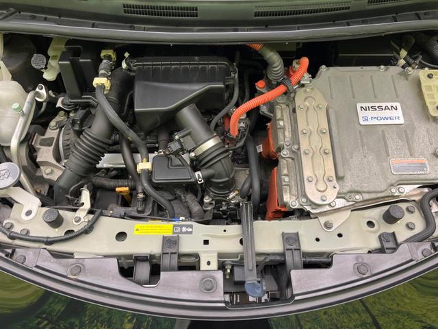 ノート ｅ－パワー　Ｘ　モード・プレミア　純正ＳＤナビ　全周囲カメラ　衝突被害軽減装置　禁煙車　コーナーセンサー　スマートキー　ＬＥＤヘッド　ＥＴＣ　オートライト　オートエアコン　純正１５インチアルミ　Ｂｌｕｅｔｏｏｔｈ　ＣＤ（18枚目）