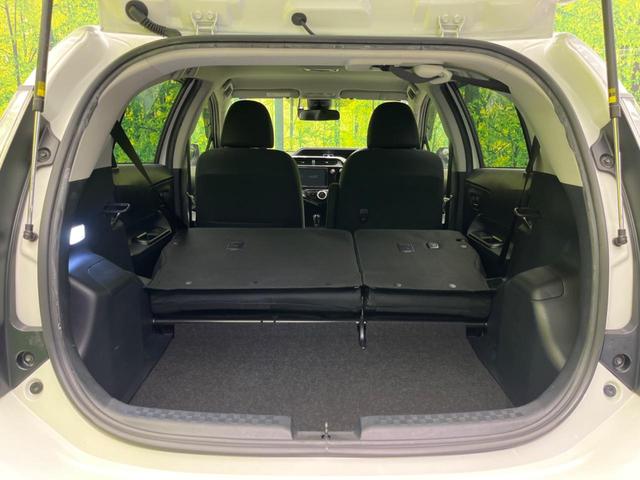 アクア Sスタイルブラック 純正9インチナビ バックカメラ 衝突被害軽減装置 禁煙車 コーナーセンサー スマートキー ETC2.0 オートハイビーム オートライト オートエアコン Bluetooth フルセグ(10枚目)