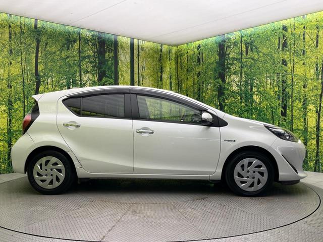 アクア Sスタイルブラック 純正9インチナビ バックカメラ 衝突被害軽減装置 禁煙車 コーナーセンサー スマートキー ETC2.0 オートハイビーム オートライト オートエアコン Bluetooth フルセグ(24枚目)