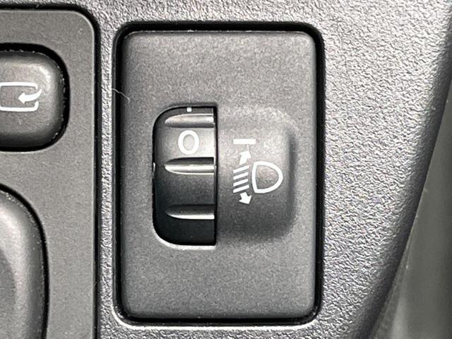 アクア Sスタイルブラック 純正9インチナビ バックカメラ 衝突被害軽減装置 禁煙車 コーナーセンサー スマートキー ETC2.0 オートハイビーム オートライト オートエアコン Bluetooth フルセグ(39枚目)