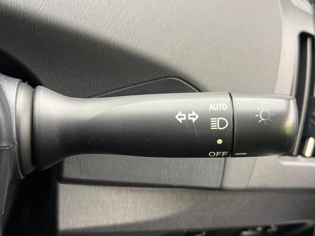 プリウス S SDナビ バックカメラ 禁煙車 スマトキー HIDヘッド ETC オートライト オートエアコン 純正15インチアルミ Blutooth CD DVD再生 フルセグ(42枚目)