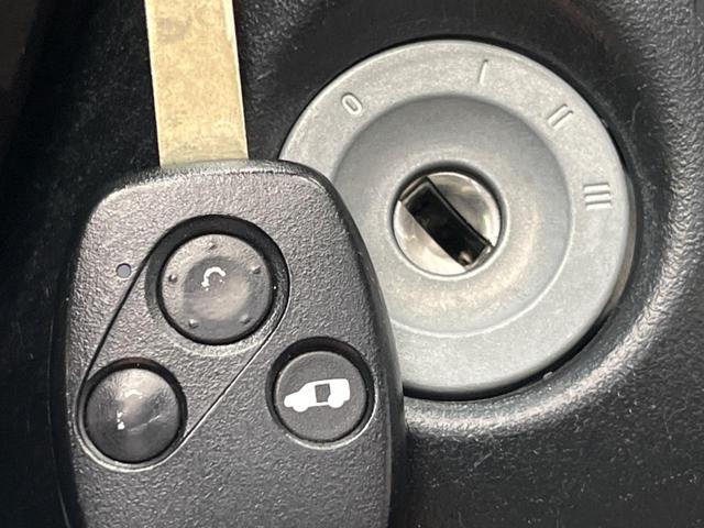 フリードハイブリッド ハイブリッド 電動スライドドア 禁煙車 HIDヘッド ETC オートライト オートエアコン CD(41枚目)