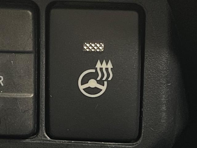 シエンタ G クエロ 両側電動ドア 全周囲カメラ 衝突被害軽減システム 禁煙車 ハーフレザーシート ドラレコ コーナーセンサー スマートキー LEDヘッド ETC2.0 オートハイビーム 車線逸脱警報 オートライト(37枚目)