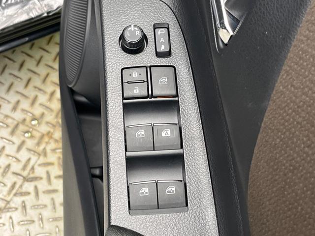 シエンタ G クエロ 両側電動ドア 全周囲カメラ 衝突被害軽減システム 禁煙車 ハーフレザーシート ドラレコ コーナーセンサー スマートキー LEDヘッド ETC2.0 オートハイビーム 車線逸脱警報 オートライト(40枚目)