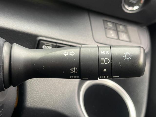 シエンタ G クエロ 両側電動ドア 全周囲カメラ 衝突被害軽減システム 禁煙車 ハーフレザーシート ドラレコ コーナーセンサー スマートキー LEDヘッド ETC2.0 オートハイビーム 車線逸脱警報 オートライト(42枚目)