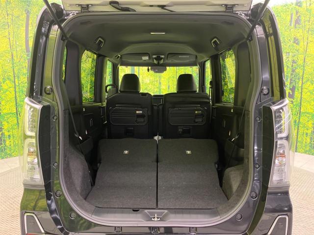 後席を格納すると、これだけの広さが！シーンに合わせたシートアレンジで、大きな荷物も積むことが出来ます♪