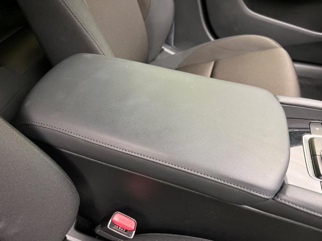 MAZDA3ファストバック 15Sツーリング 純正SDナビ 全周囲カメラ 衝突被害軽減システム レーダークルーズ 禁煙車 コーナーセンサー スマートキー LEDヘッド ビルトインETC オートハイビーム 車線逸脱警報 オートライト(31枚目)