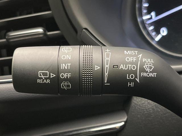 MAZDA3ファストバック 15Sツーリング 純正SDナビ 全周囲カメラ 衝突被害軽減システム レーダークルーズ 禁煙車 コーナーセンサー スマートキー LEDヘッド ビルトインETC オートハイビーム 車線逸脱警報 オートライト(39枚目)