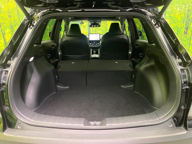 カローラクロス ハイブリッド　Ｚ　パノラマルーフ　禁煙車　純正１０．５インチディスプレイオーディオ　全周囲カメラ　セーフティセンス　レーダークルーズコントロール　ＬＥＤヘッドライト　パワーバックドア　前席シートヒーター（26枚目）