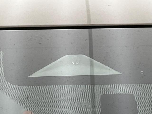 アウトランダーPHEV P 4WD 後席モニター 全周囲カメラ 衝突被害軽減システム レーダークルーズ 禁煙車 電動リアゲート ドラレコ コーナーセンサー スマートキー LEDヘッド ETC オートハイビーム オートライト(3枚目)