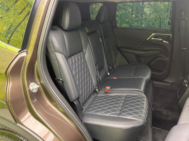 アウトランダーPHEV P 4WD 後席モニター 全周囲カメラ 衝突被害軽減システム レーダークルーズ 禁煙車 電動リアゲート ドラレコ コーナーセンサー スマートキー LEDヘッド ETC オートハイビーム オートライト(9枚目)