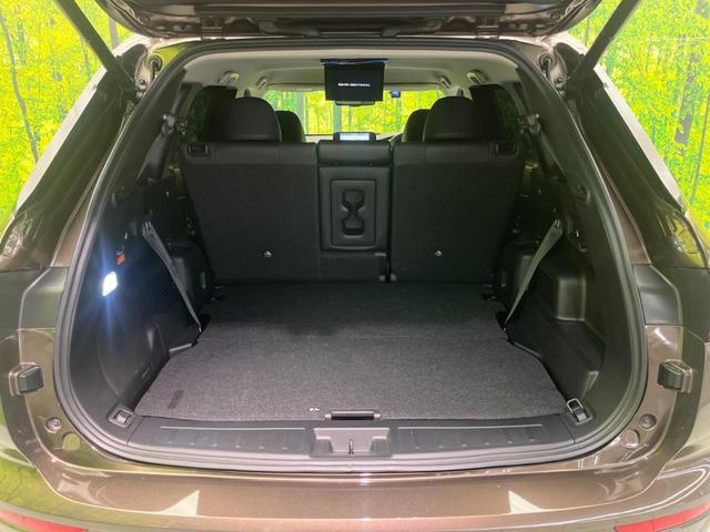 アウトランダーPHEV P 4WD 後席モニター 全周囲カメラ 衝突被害軽減システム レーダークルーズ 禁煙車 電動リアゲート ドラレコ コーナーセンサー スマートキー LEDヘッド ETC オートハイビーム オートライト(10枚目)