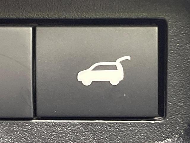 アウトランダーPHEV P 4WD 後席モニター 全周囲カメラ 衝突被害軽減システム レーダークルーズ 禁煙車 電動リアゲート ドラレコ コーナーセンサー スマートキー LEDヘッド ETC オートハイビーム オートライト(44枚目)