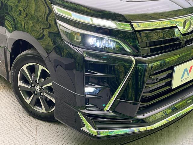 【ＬＥＤヘッドライト】悪天候や夜間走行時も良好な視界を確保し安心して運転できる高輝度ＬＥＤヘッドライトを装備！点灯速度が早く、消費電力も抑えられています。