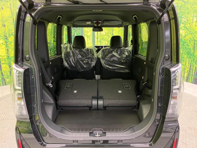 後席を格納すると、これだけの広さが！シーンに合わせたシートアレンジで、大きな荷物も積むことが出来ます♪