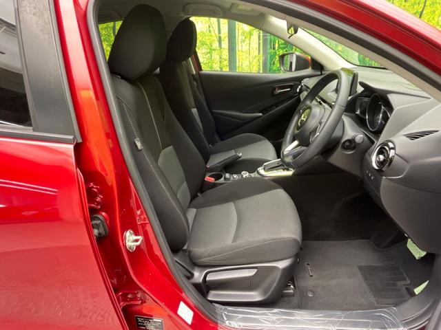 デミオ １３Ｓツーリング　禁煙車　マツダコネクトナビ　スマートシティブレーキサポート　ＬＥＤヘッドライト　バックカメラ　ドライブレコーダー　シートヒーター　オートエアコン　オートライト　ブラインドスポットモニター（8枚目）